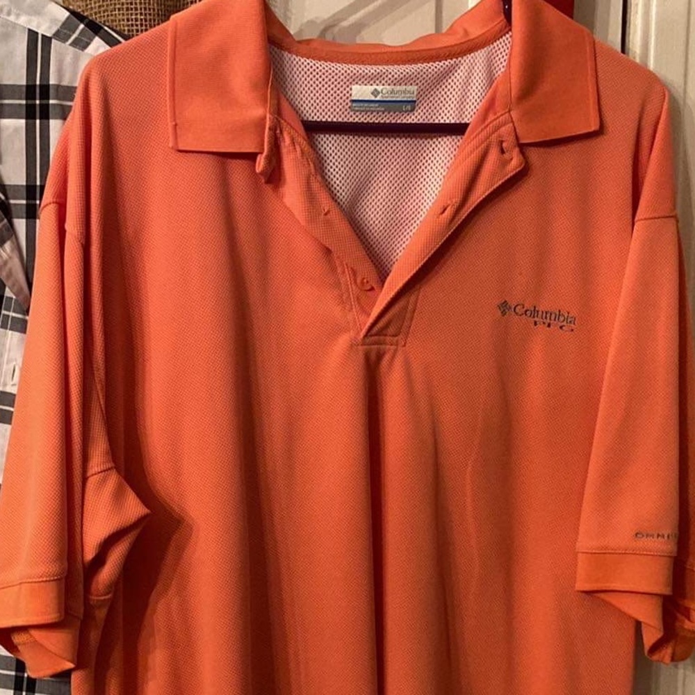 Short sleeve shirt